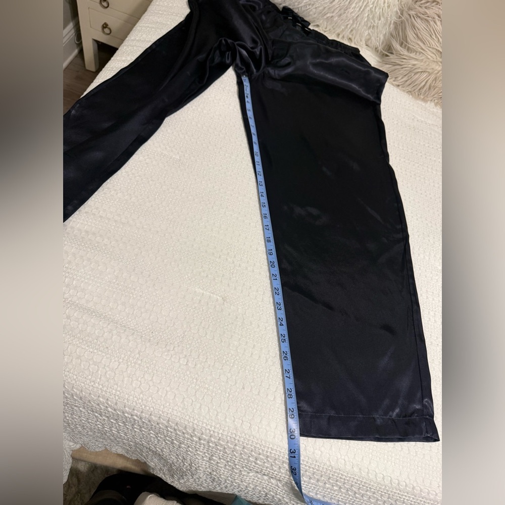 Roundtree & Yorke Charcoal Sleepwear - Picture 4 of 14